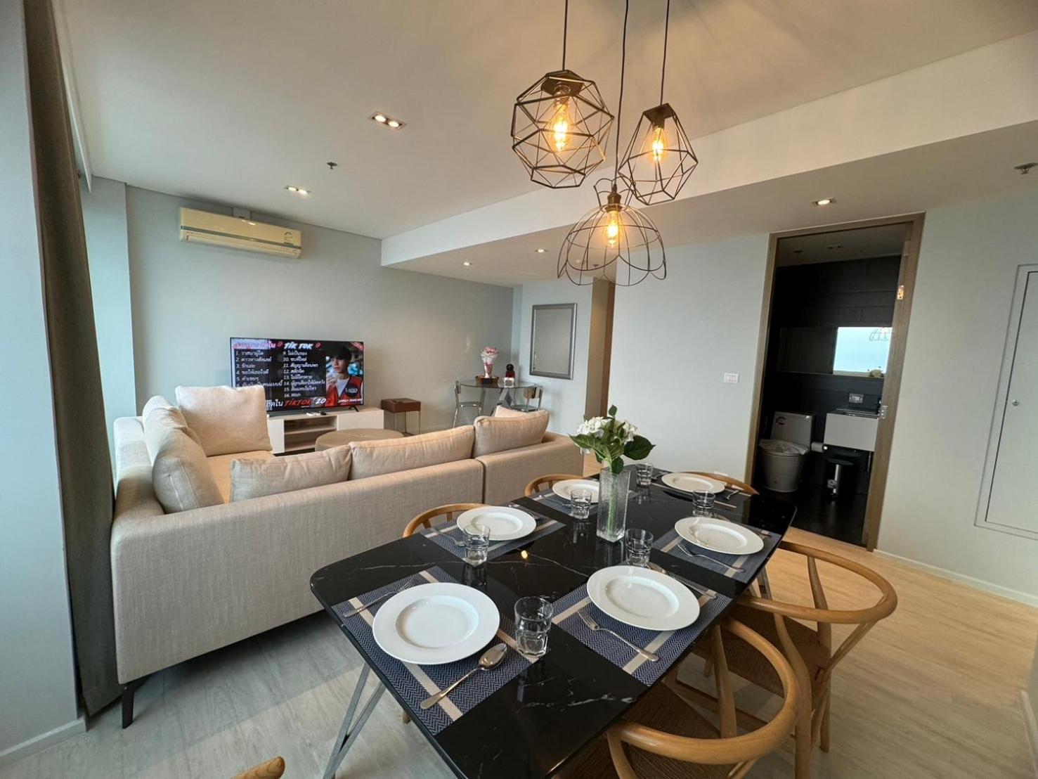 Residence By Hello Pattaya At Veranda Jomtien Beach Rum bild