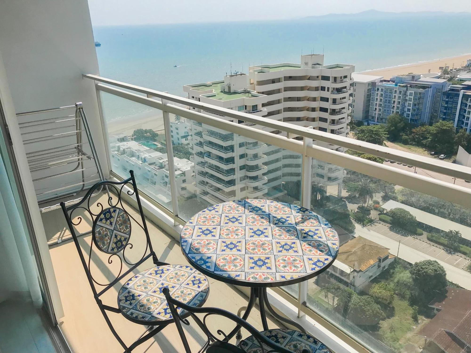 Residence By Hello Pattaya At Veranda Jomtien Beach Rum bild