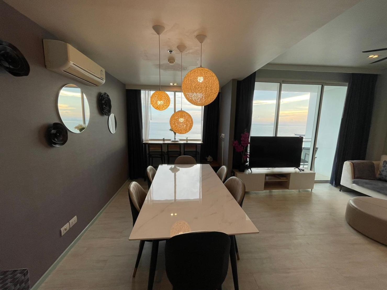Residence By Hello Pattaya At Veranda Jomtien Beach Rum bild